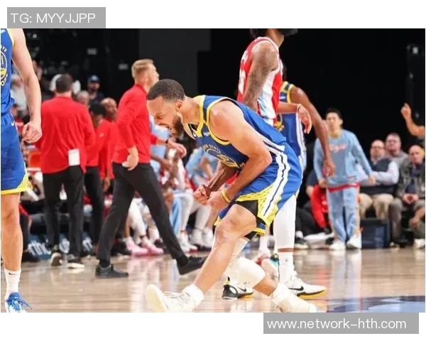 勇士与开拓者激战四月之夜回顾精彩瞬间与关键时刻分析