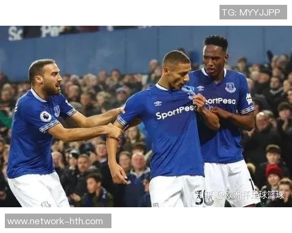 哈德斯菲尔德与埃弗顿比赛评分分析及精彩瞬间回顾